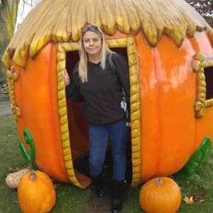 Meet your Posher, Christine